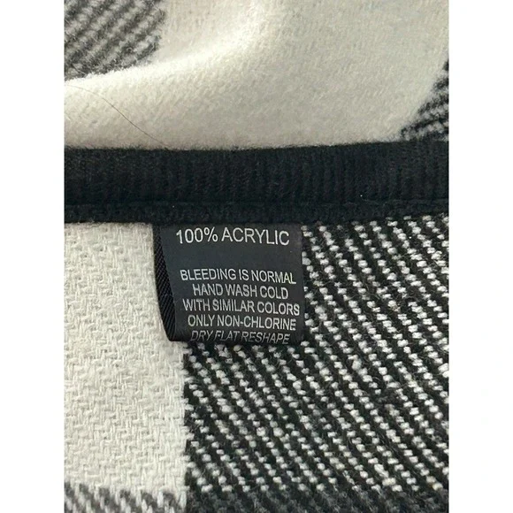 Black White Plaid Faux Fur Collar Single Button Closure Shawl Womens One Size - Picture 10 of 11